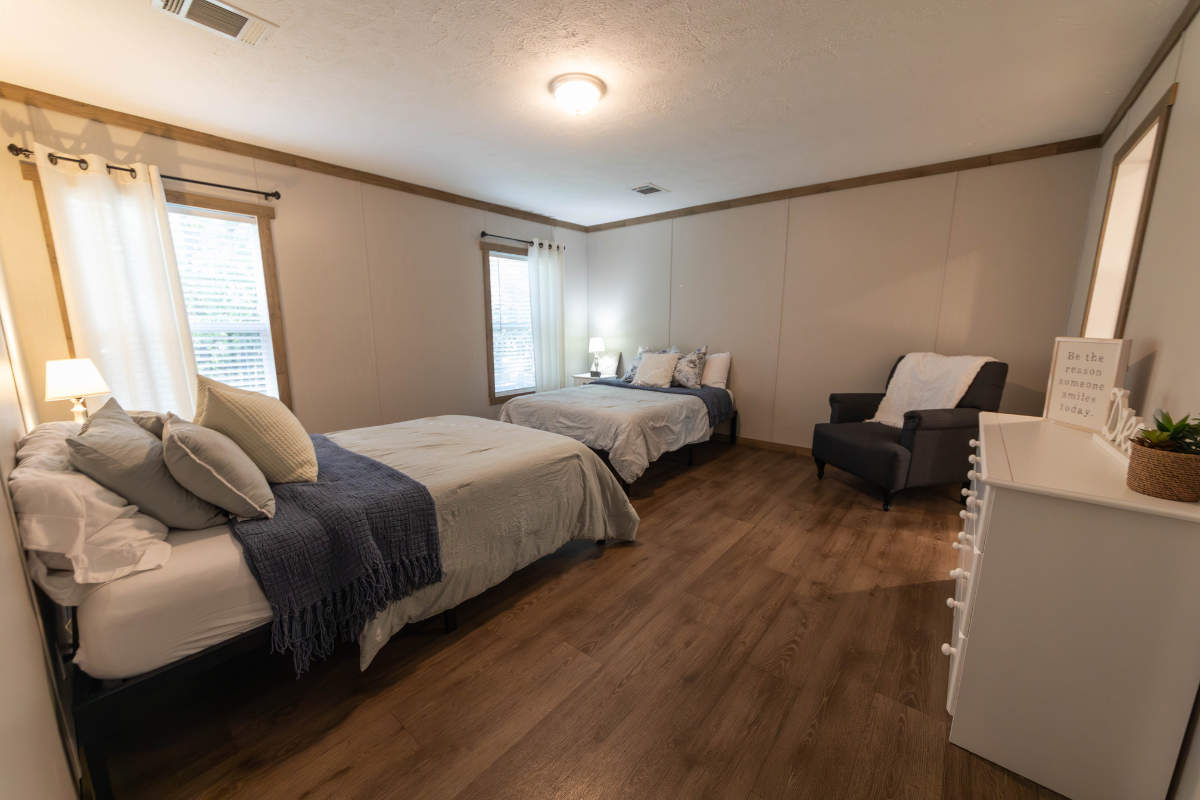 Magnolia Creek - Transitional living - bedroom